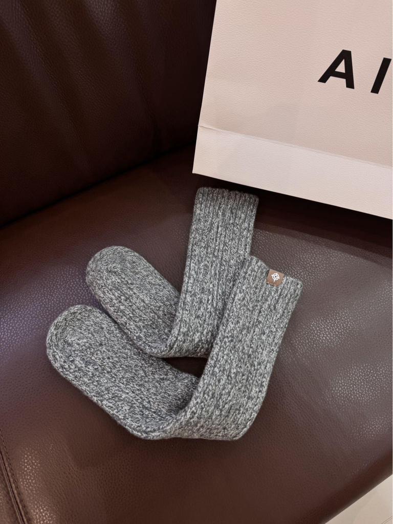 2025 Autumn/Winter Wool Blend Mid-Calf Socks - Nordic & Korean Style, Fair Isle Pattern, Warm.