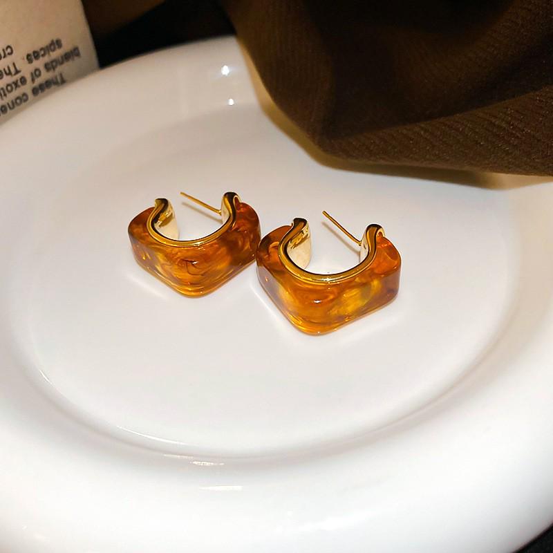 Gold Plated U-Shaped Retro Resin Ear Cuffs - Melaude Versatile Earrings for Women - Autumn/Winter Fashion Accessory