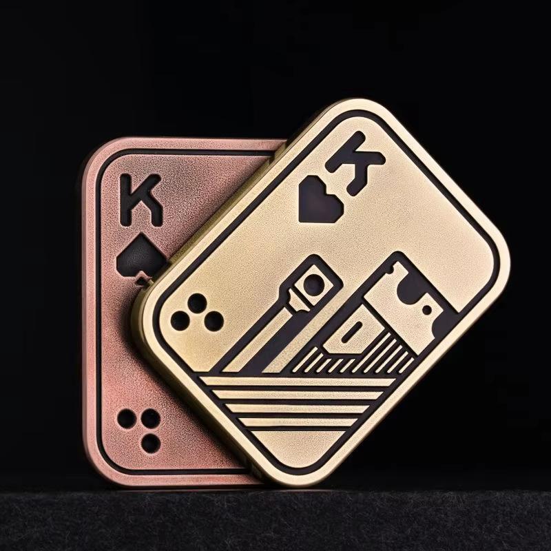 

1pc Metal Fidget Toys - Metal Poker Push Card Fidget Slider Stress Relief Toy,Fidget Toy Haptic Coin,Office Desk Toys Gifts