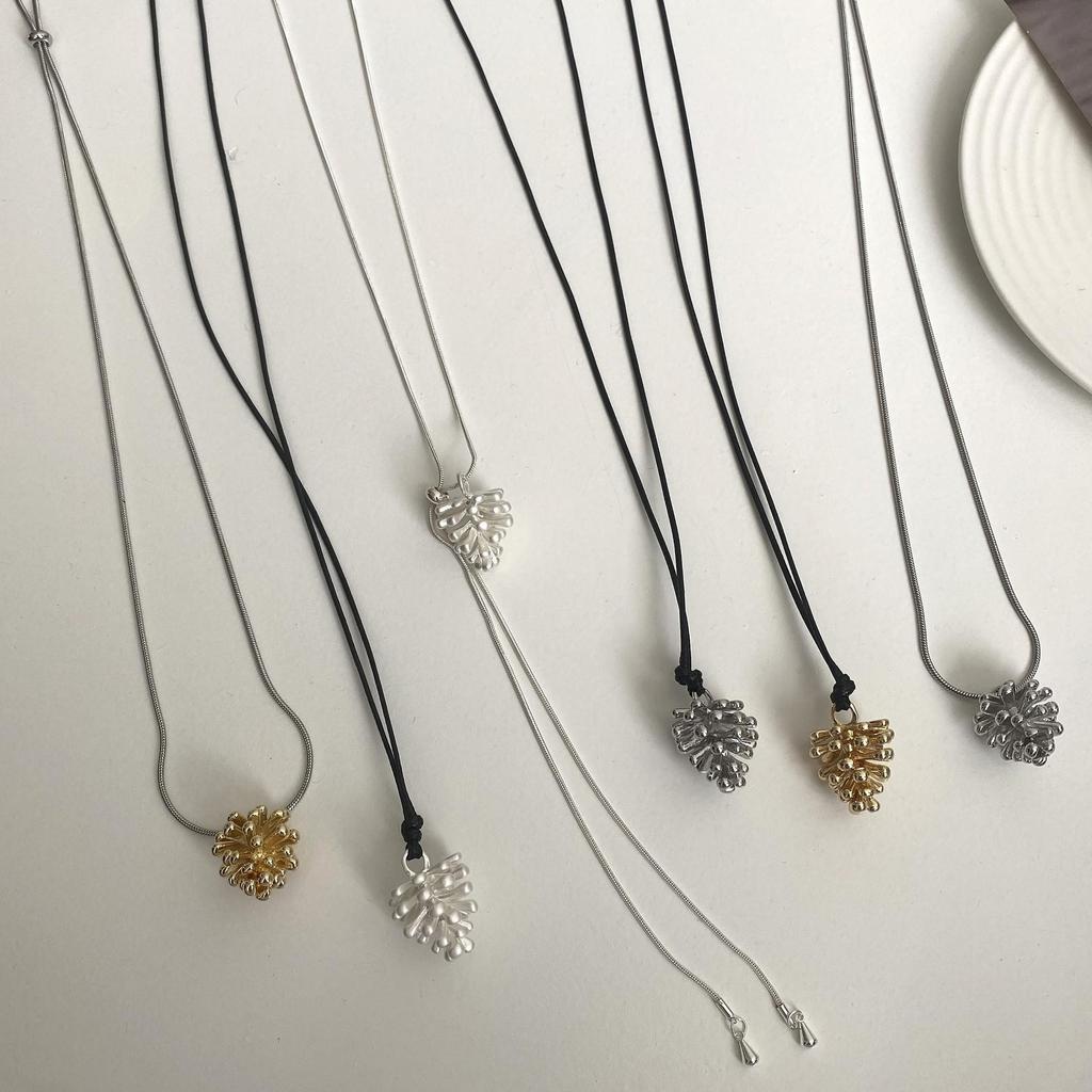 Adjustable Korean Pine Cone Pendant Necklace - High-End Niche Design for Women