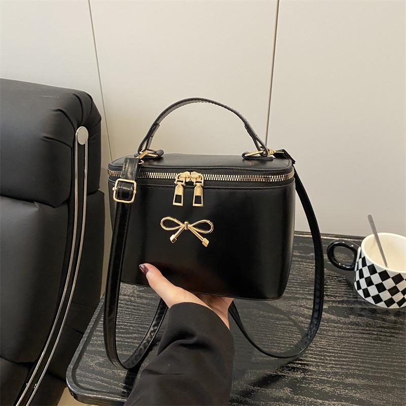 Spring New Retro Simple Fashion Handbag Box Bag Fashion Versatile Shoulder Bag Premium Messenger Bag
