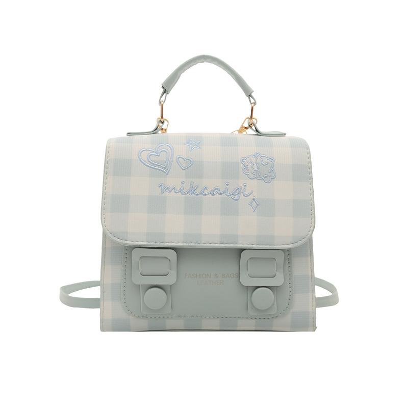 Schoolbag fashion retro travel bag Korean niche commuter backpack female college style cute casual messenger bag