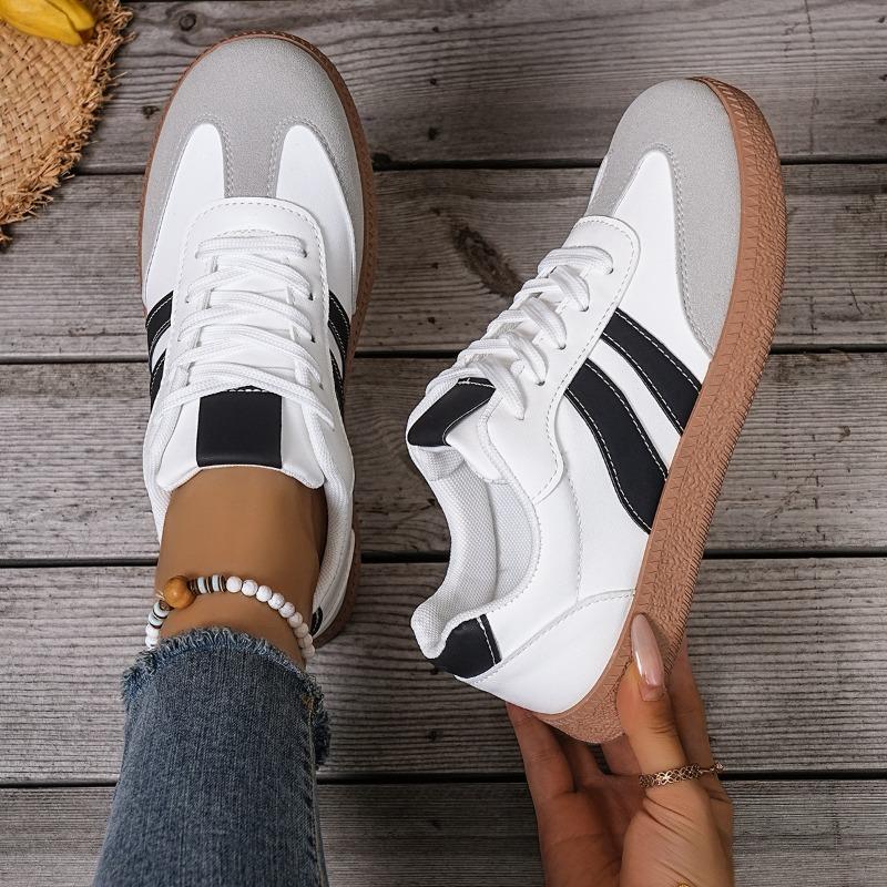 Women's Autumn Retro Flat Breathable Casual Sports Board Shoes, Training Style Fashionable Footwear, Available In Large Sizes.
