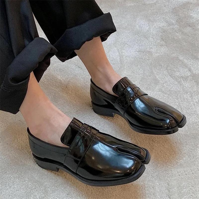 Design s dělenou špičkou pravá kůže Dámské Boty Jednobarevné Velká velikost 35-45 Dámské Boty Muž Neformální Řím Šněrovací Tacones Para Mujer