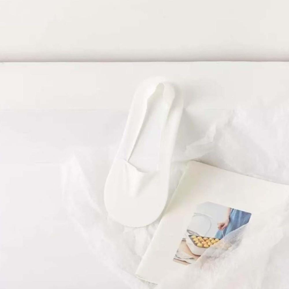 Comfortable Ice Silk Invisible Boat Socks Silicone Non-slip Elastic Women Socks Low Cut No-Show Sox Short Boat Hosiery Girls