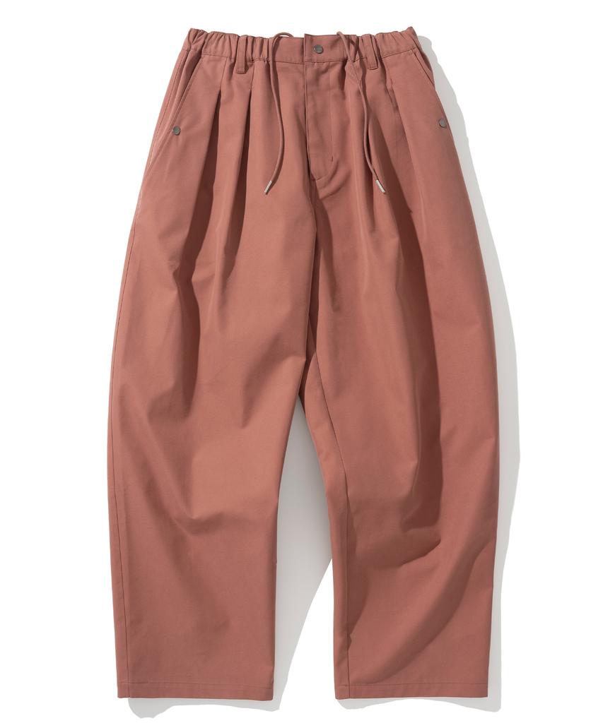 UNIFORM BRIDGE Ae Two Tuck Chino Pants Coral