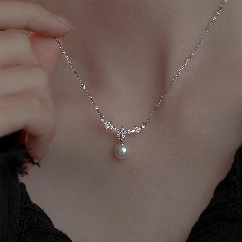 925 Sterling Silver Pearl Necklace Simple Style Charm Geometric Shape Pendant Choker Birthday Gift for Women Exquisite Jewelry