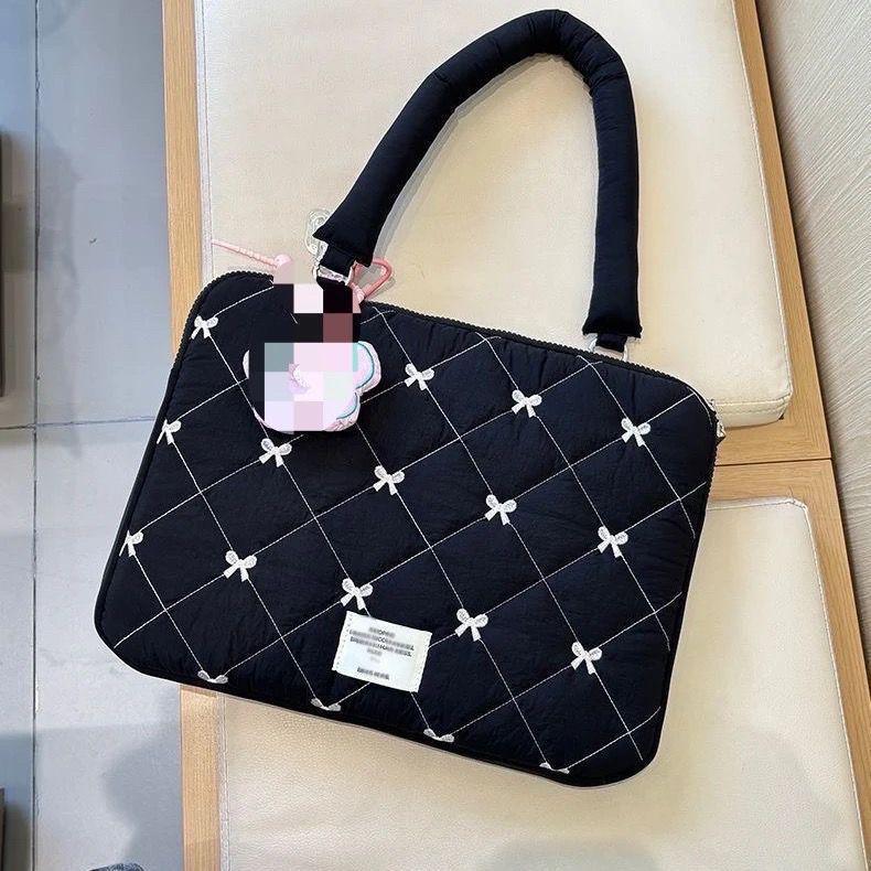 

Japanese Dopamine Colorblock Crossbody Bag: Versatile 16-inch Laptop & Tablet Carrier Fits 8-16 inches