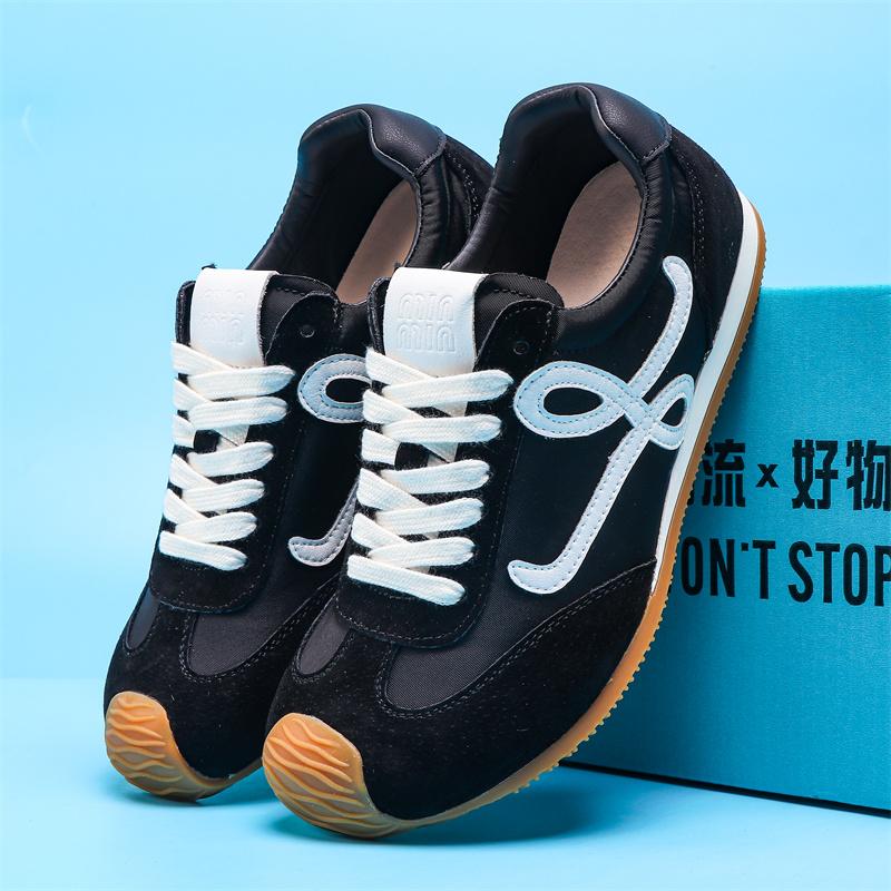 2024 New Men's Breathable Casual Sneakers Four Seasons Outdoor Soft Sole Comfortable Running Shoes Student Sneakers 574
