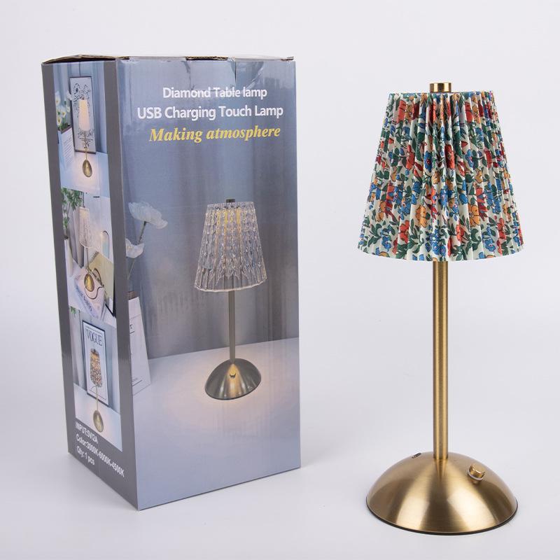 

French Vintage Floral Pleated Table Lamp, Brass Base Bedside Lamp for Bedroom, Ins Style Night Light for Living Room Decor