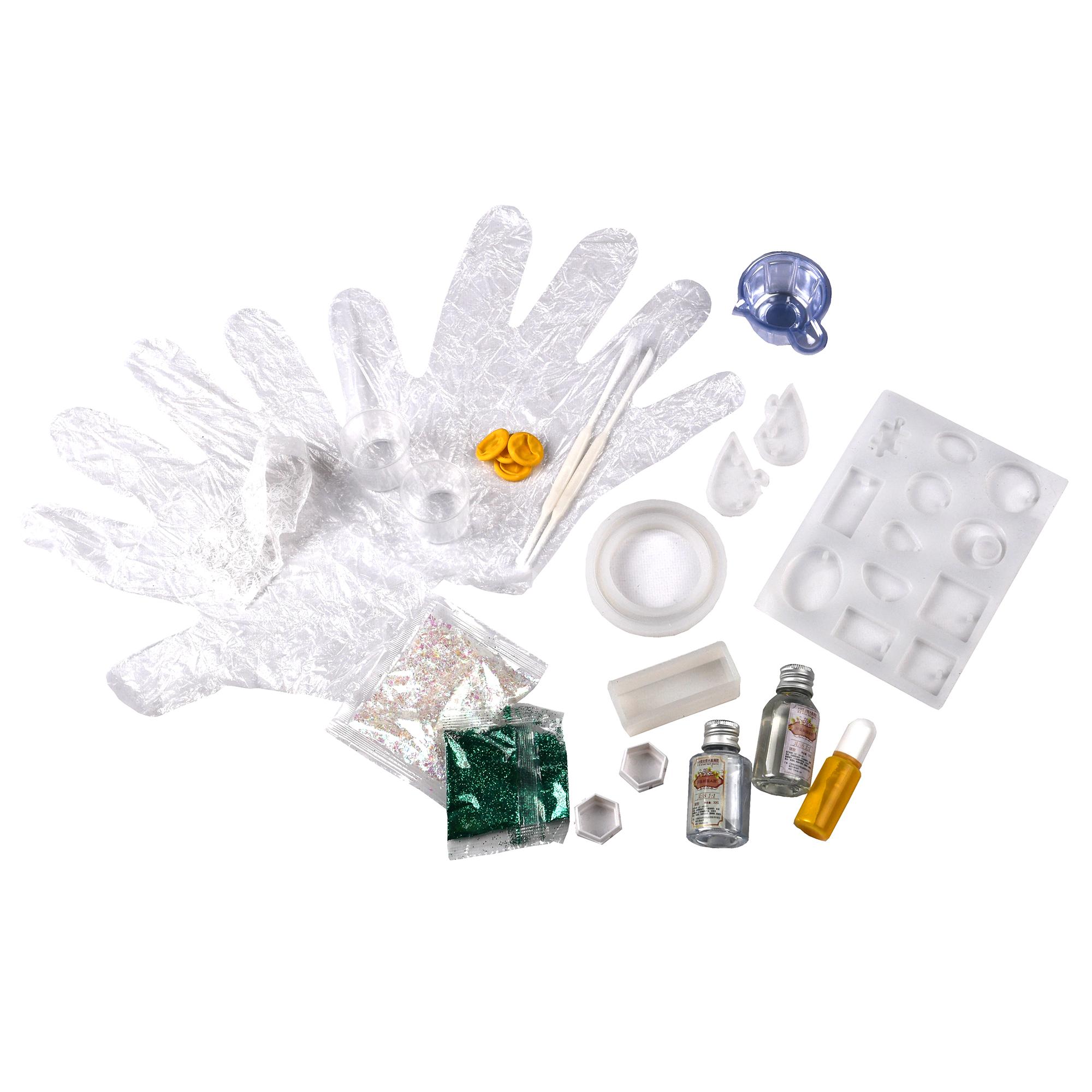 

Набір для виготовлення прикрас Supretto із епоксидної смоли. (Арт. 7176-0001)