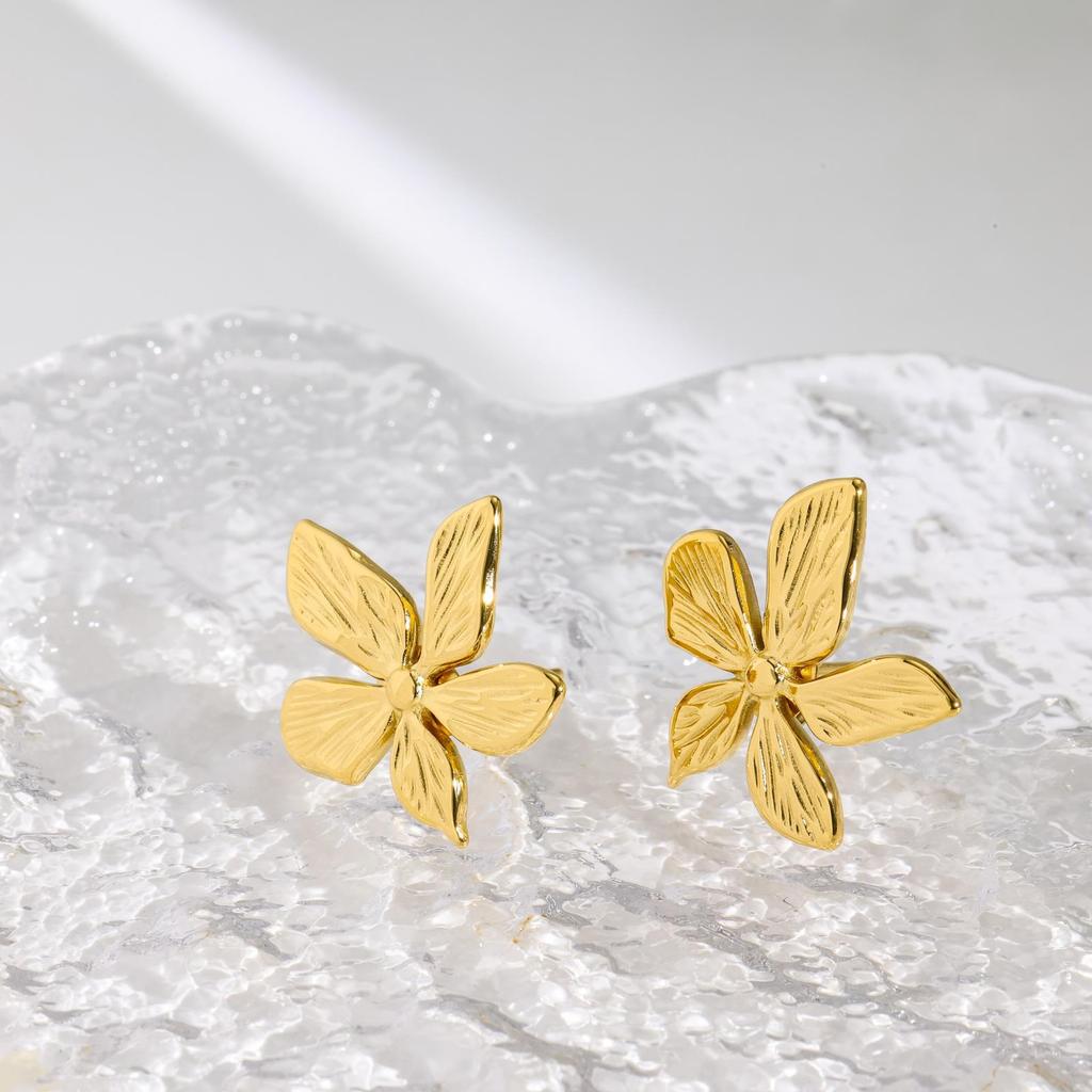 Wind Niche Design Three-dimensional Petal Retro Earrings, Temperament 18k Gold Earrings Annual Gift