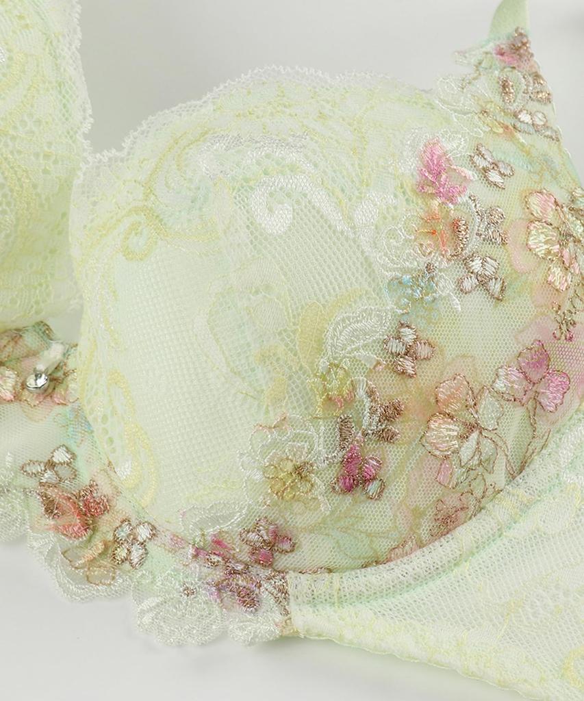 Bra Wing Slimming Silhouette with Clean Reduces Unevenness In the Back and Excess Side Fat Fits Up To G Large Size GR D65 [Wing/Wacoal] Lesiage,