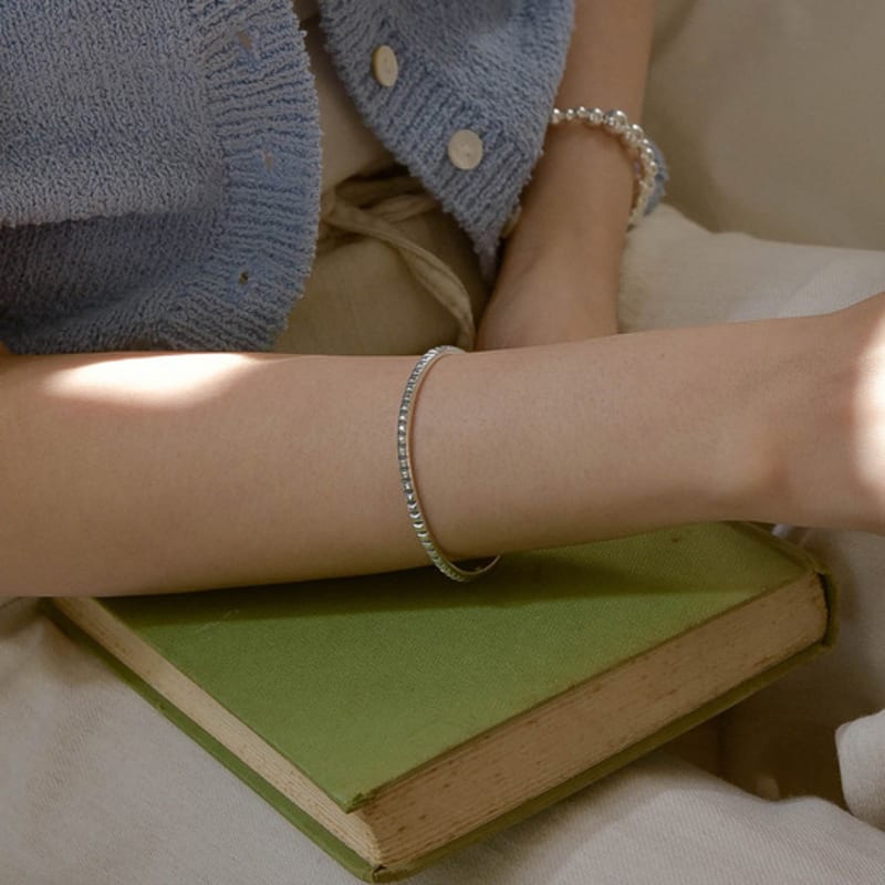 Retro Finger Narrow Bangle_SB307