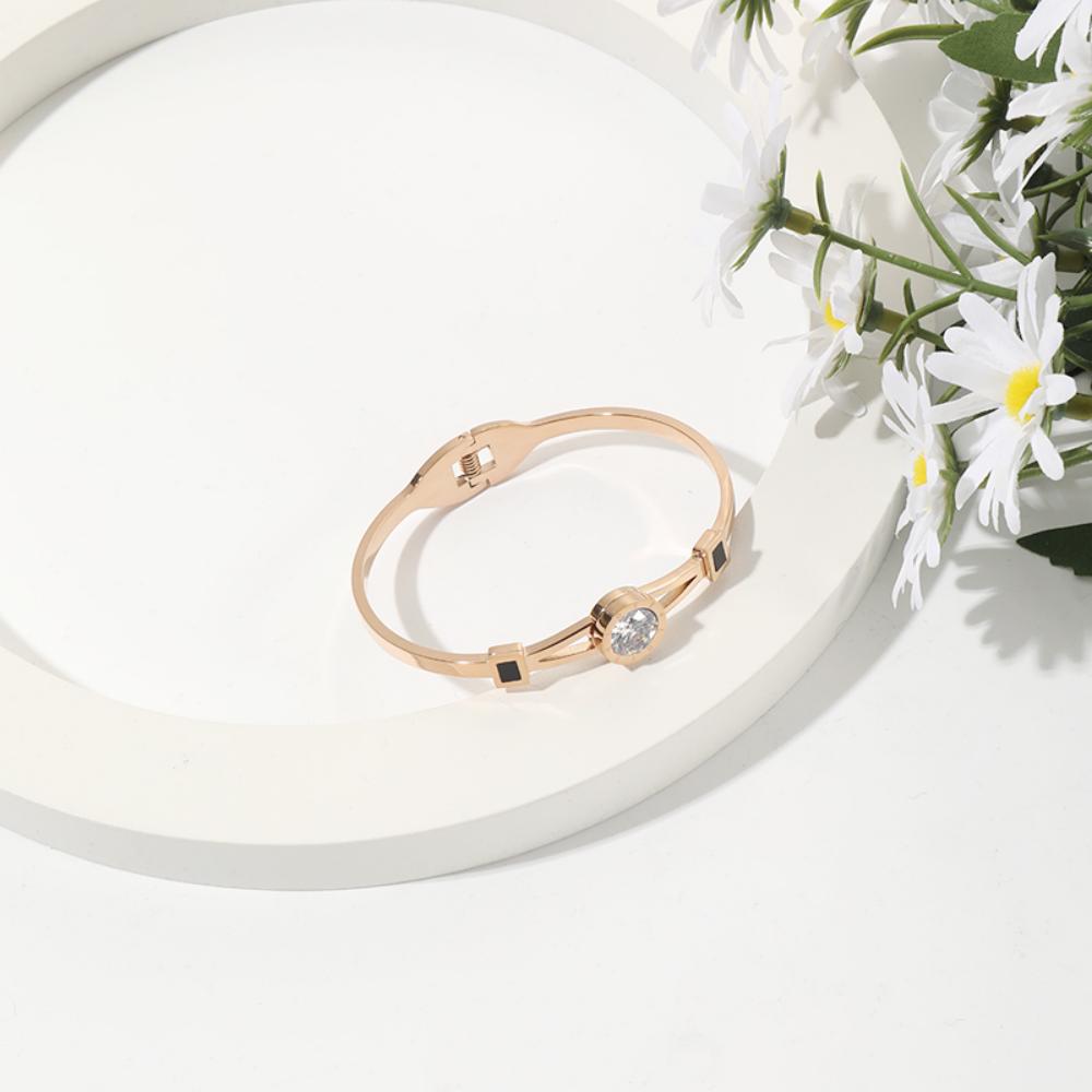 

Діамантовий титановий сталевий браслет. Жіночий легкий розкішний дизайн. Простий браслет 6.0cm