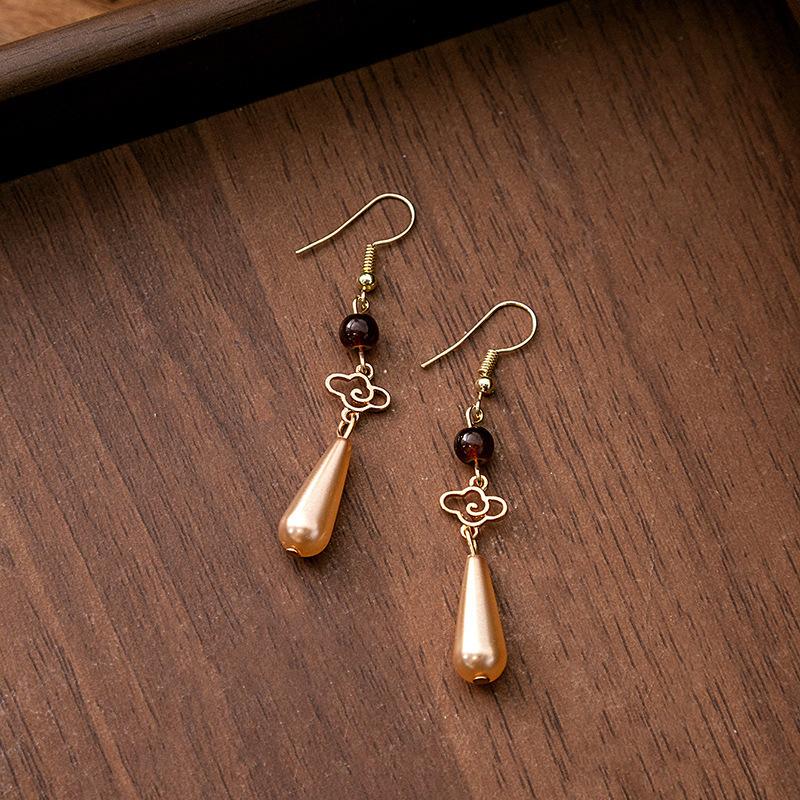 BLINGBAY Women's New Chinese Style Imitation Pearl Earrings Chinese Style Butterfly Drop-shaped Tassel Earrings Simple Hanfu Accessories Retro Jewelry