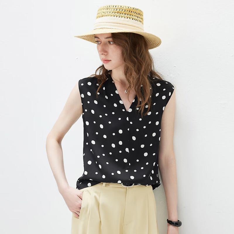 Komongboka 2026 Summer Mulberry Silk Sleeveless V-Neck Top