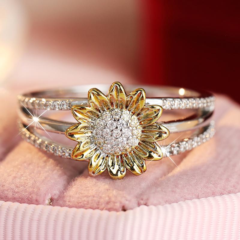 Vintage Inlaid White CZ Sunflower Women's Ring Design Gold Color Hand Carving Daily Wear Party Jewelry Anniversary Gift