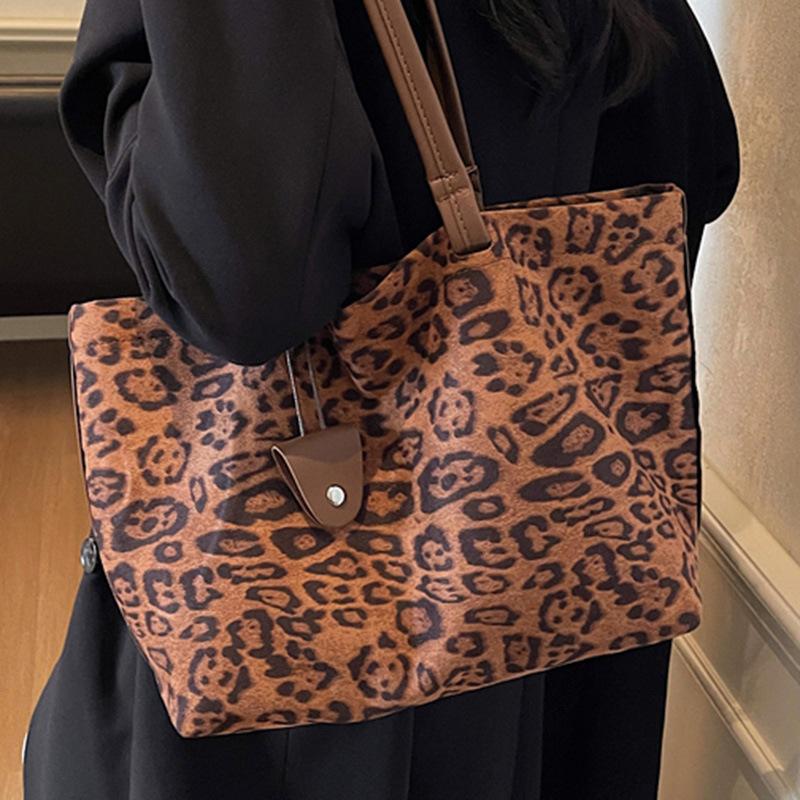 Suede Leopard Print Underarm Big Bag Women's 2025 Autumn New Fashion Large Capacity Tote Season Retro Messenger Bag
