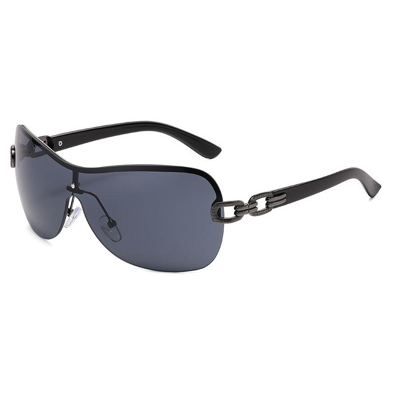 Large Retro European & American Women's Sunglasses with UV Protection and Futuristic Design