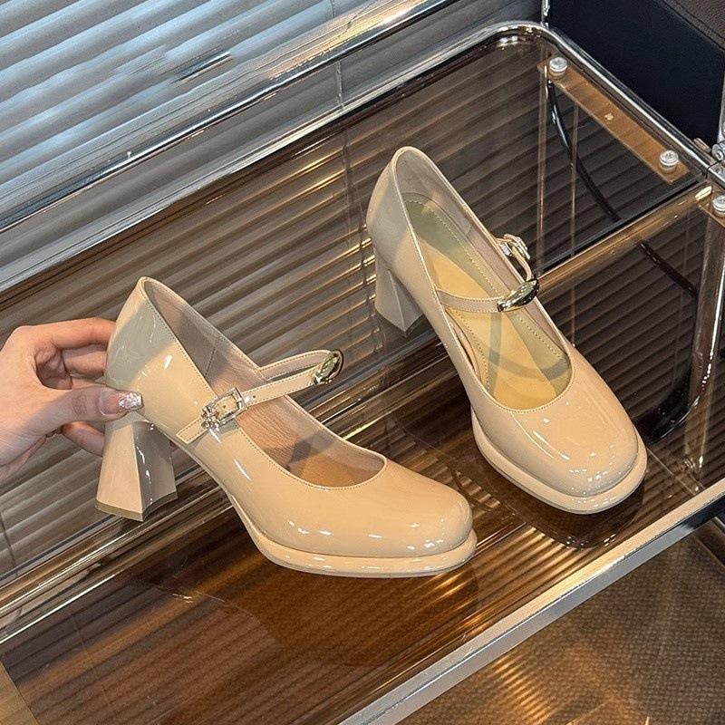 2025 spring and autumn new patent leather single shoes French retro word with sexy high heels waterproof table round head thick heel women