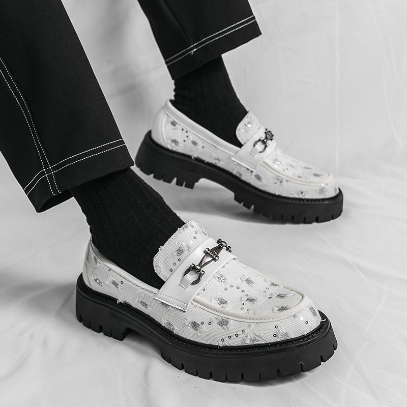 Men's shoes trendy soft denim ripped beggar shoes metal buckle casual loafers