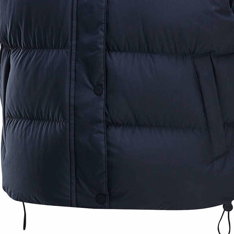 Nike Îmbrăcăminte sport Metrotherma-Fit Puffer cu logo, cu glugă, călduroasă, confortabilă, vestă fără mâneci cu puf pentru femei, negru, alb, FZ5933-010