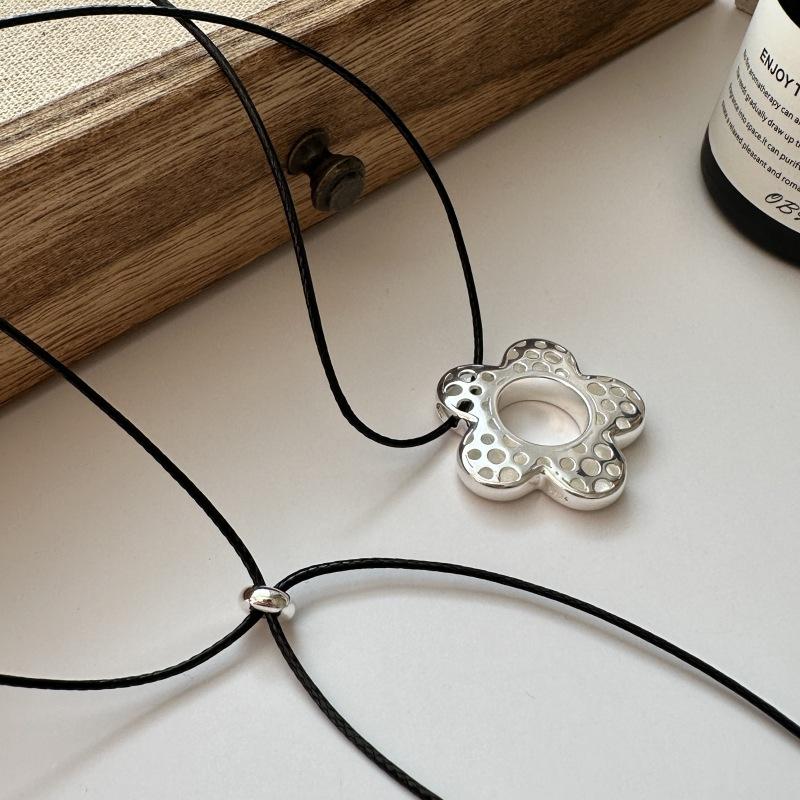 Fashion 925 Sterling Silver Flower Pendant Sweater Black Rope Chain Necklace for Women