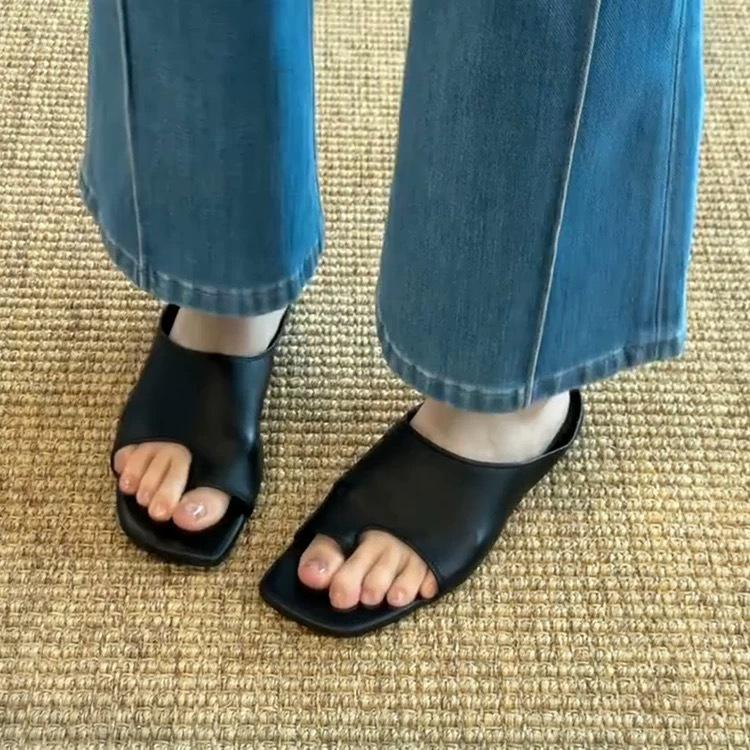 Cowhide Version~ Korean Casual Square Head Set Toe Slippers Women's Outer Wear 2025 Summer Open-toe Flat-bottomed Sandals