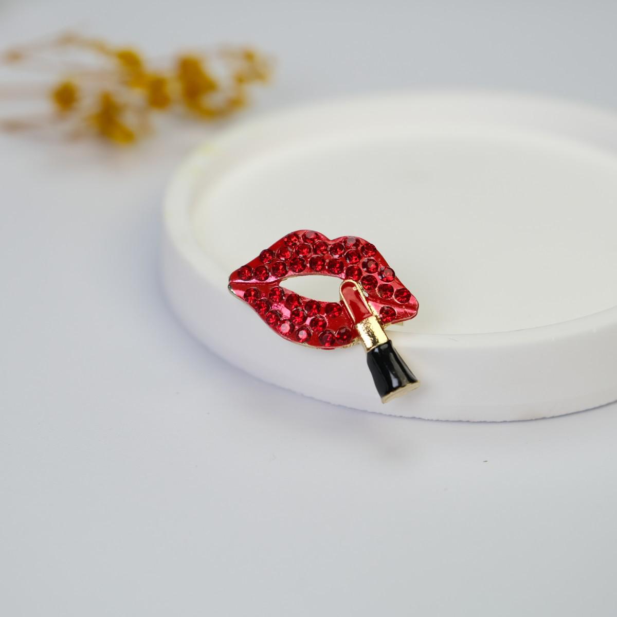 

Glamorous Red Lips Rhinestone Brooch - Creative Enamel Drip Oil Corsage Accessory