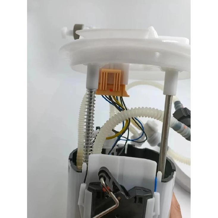 Fuel Pump Assembly: 31273693 31372885 S40 A2C85760101 31372891 31273963 For VOLVO S60 V60 S60l 4 Cylinder 1.6T 1.5T2.0T