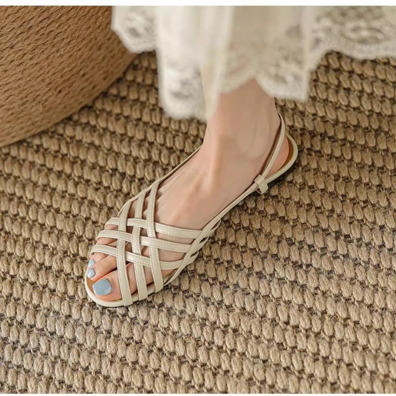 Fashion Roman Woven Sandals 2025 Women's New Summer Fashion Single Strap Flat Bottom French Vintage Low Heel Hollow Out Sandales Femmes