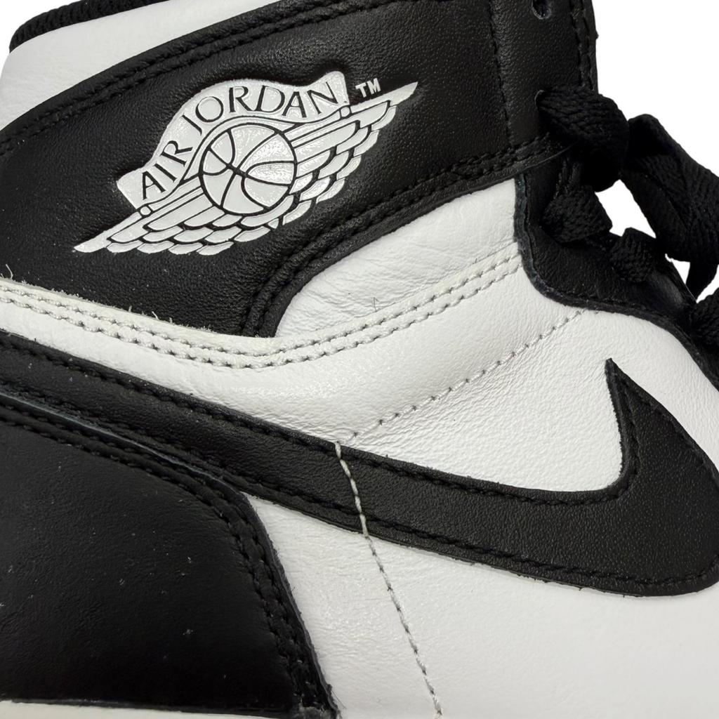 Pristine NIKE High Cut Sneakers AIR JORDAN 1 RETRO HIGH OG Black Used