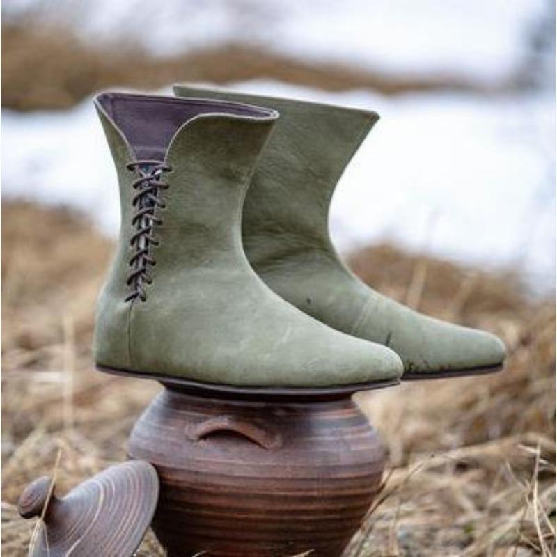 Spring and Autumn Pointed Head Medieval Men's Leather Lace-Up Martin Boots Flat Large Size Men's Shoes