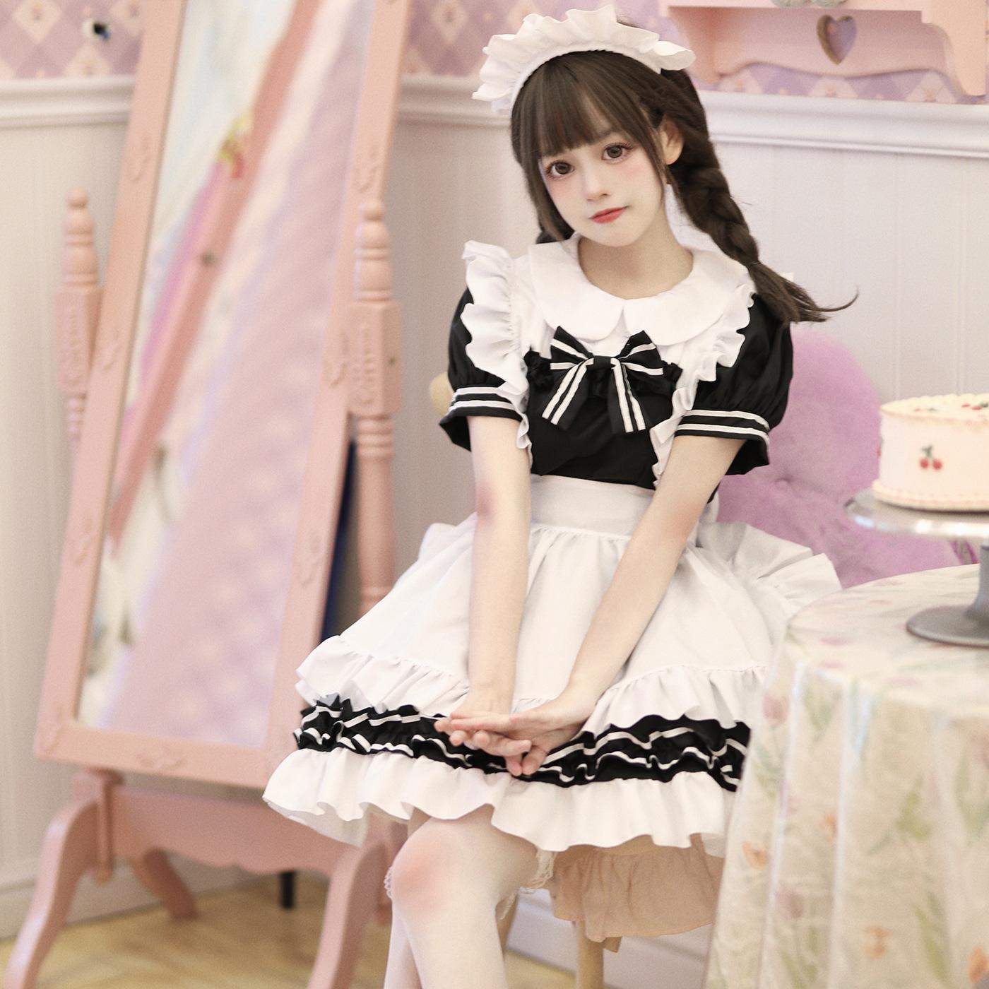 

Plus Size Black & White Classic Maid Outfit - European American Japanese Cosplay Costume for Women 5XL чёрный/белый