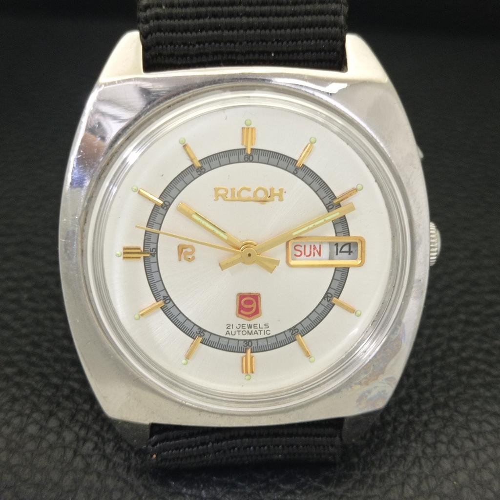 Ricoh R31 AUTOMATIC JAPAN MENS VINTAGE SILVER COLOR DIAL WATCH A701941-5 R207-a701941