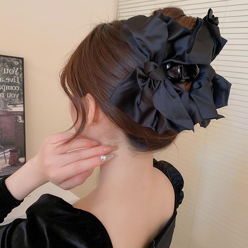 Winter explosion bow grab clip women's high sense exquisite versatile hairpin women's back head shark clip hair accessories
