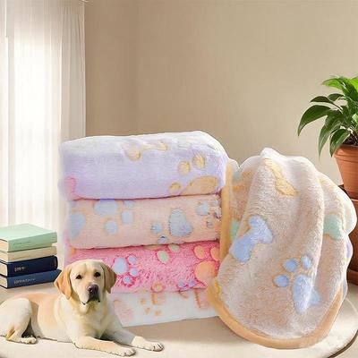 Pet Flannel Blanket: Cozy Quilt for Cats and Dogs - Autumn & Winter Style Bed Blanket and Sleeping Pad.