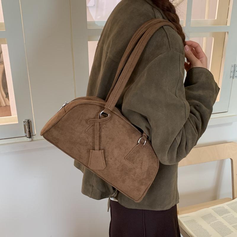 Premium Sense Retro Bag Women's Summer 2025 Popular Texture Versatile Shoulder Bag Large Capacity Pillow Large Bag