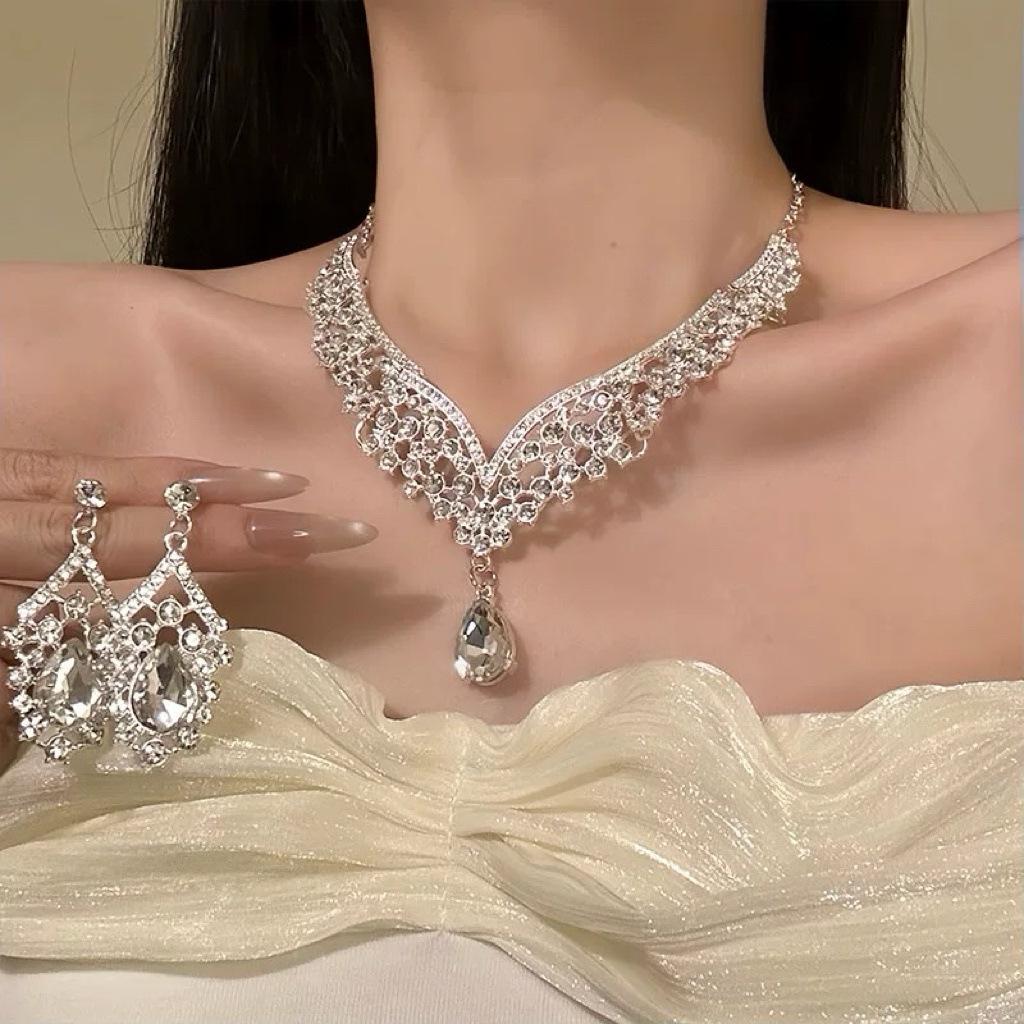 Elegant Waterdrop Diamond Tassel Necklace and Earrings Set for Women