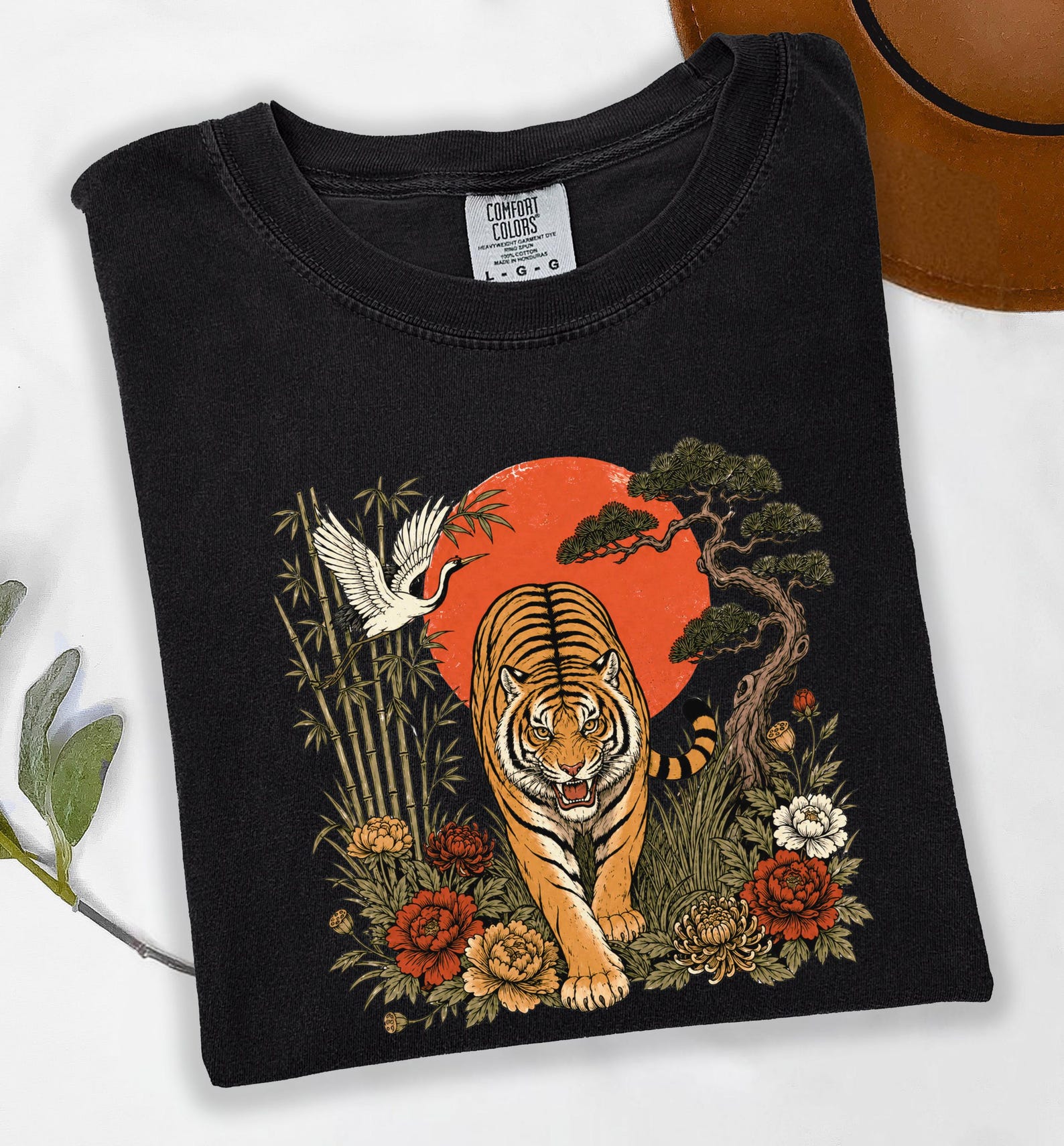 Retro Tiger T-shirt, Japanese Tiger Graphic Tee, Vintage Wildcat Shirt, Big Cat Lover Tshirt, Retro Japanese Shirt 2XL
