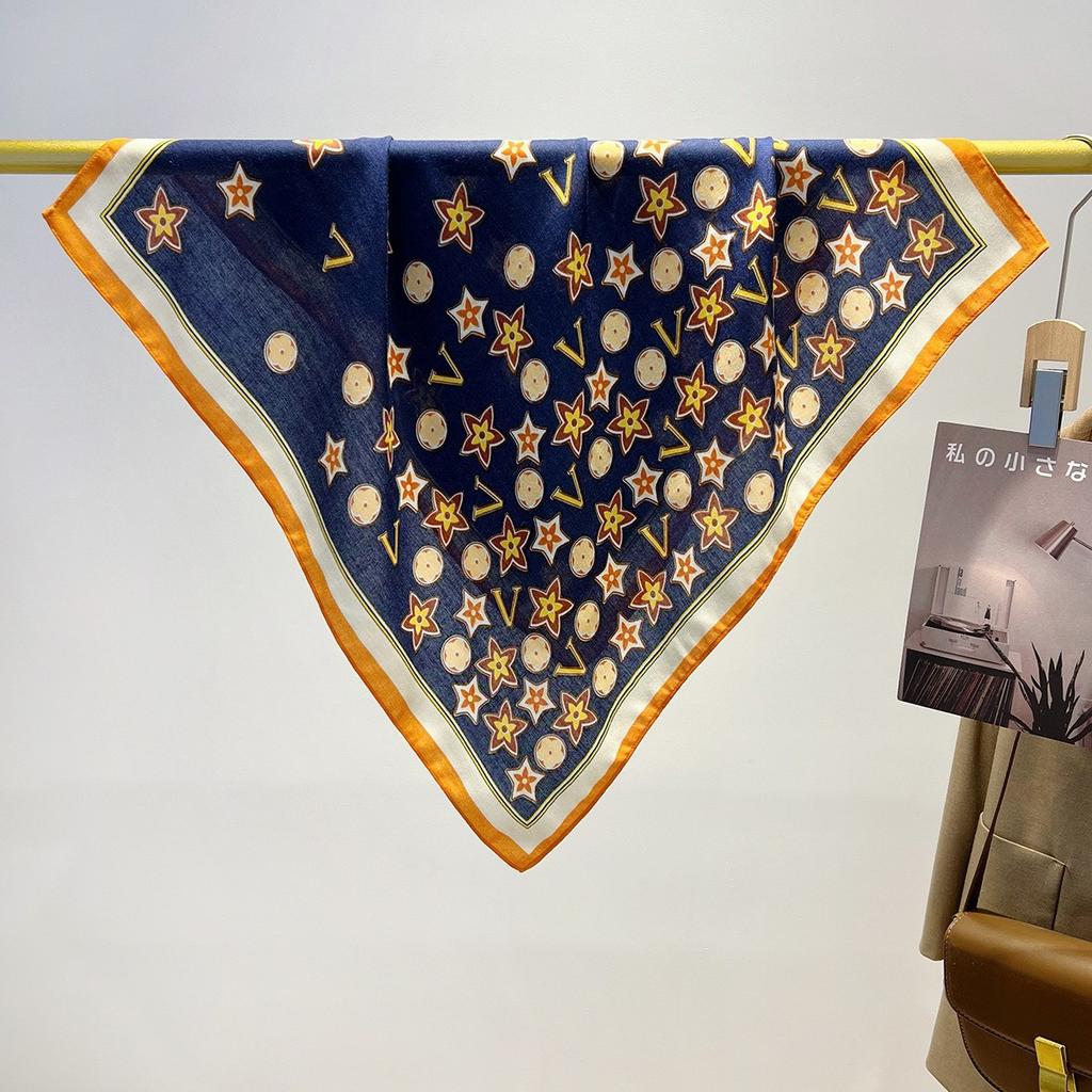 Retro light luxury high-end carriage cotton and linen scarf, spring and autumn new 71cm small square scarf, foreign-style decorative versatile scarf
