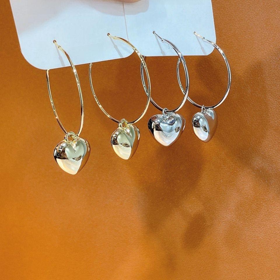 Personalized Heart-Shaped Hollow Round Earrings - Celebrity Style Korean Fashion