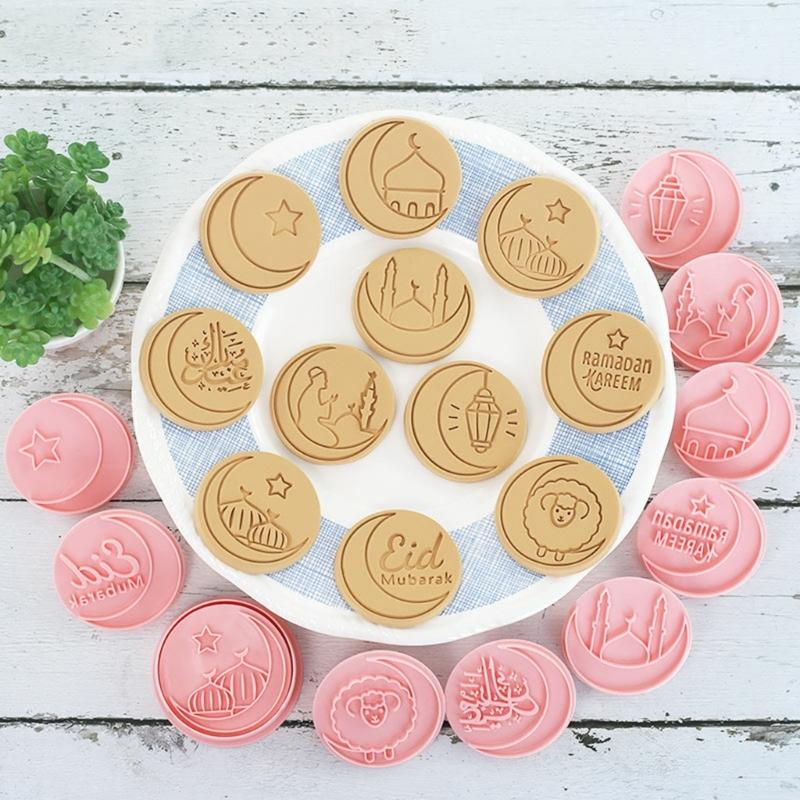 10Pcs Round Castle Moon Pattern Cookie Cutters Set Cartoon Pressable Biscuits Mold Plastic Cookie Stamps Baking Tool