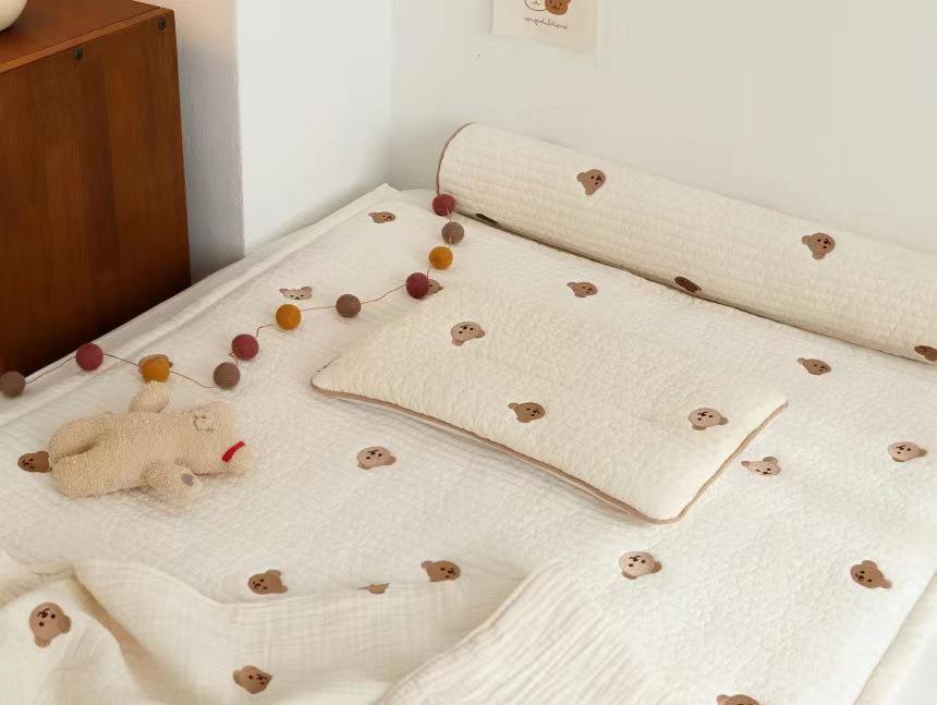 2021 Koreanische Gesteppte Bestickte Kissen: Schweißabsorbierend, Atmungsaktiv, für Kindergartenbabys