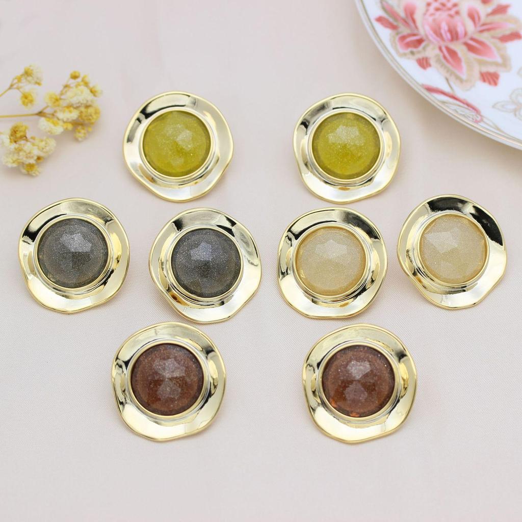 Hong Kong Retro Pearl Stud Earrings with S925 Silver Needle
