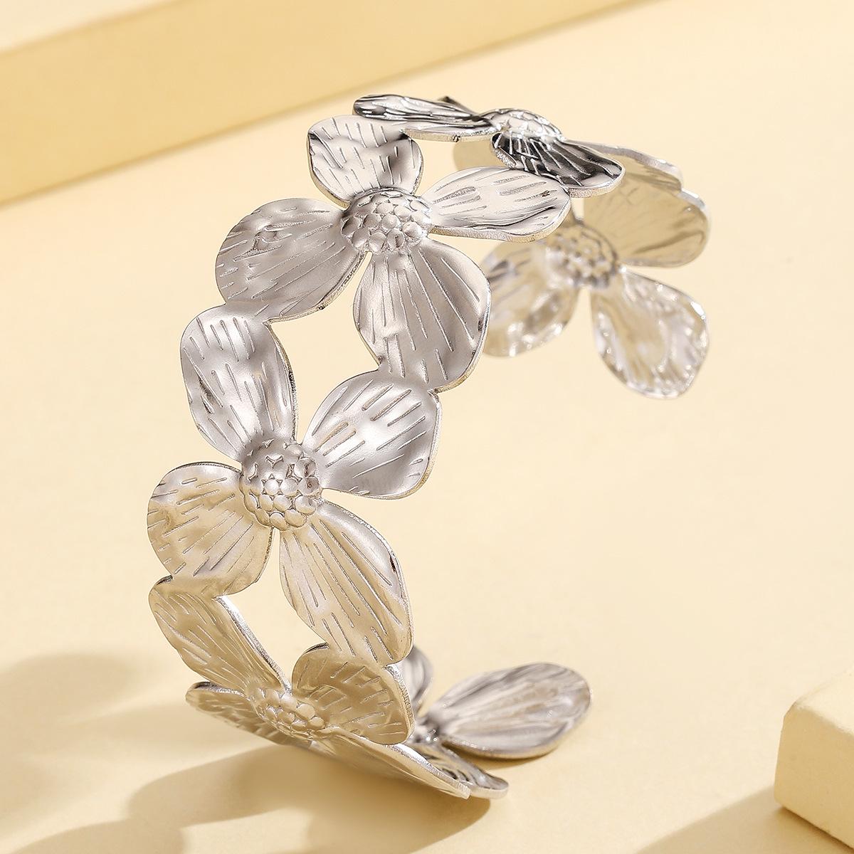 Elegant Gold-Plated Stainless Steel Open Flower Bracelet for Women