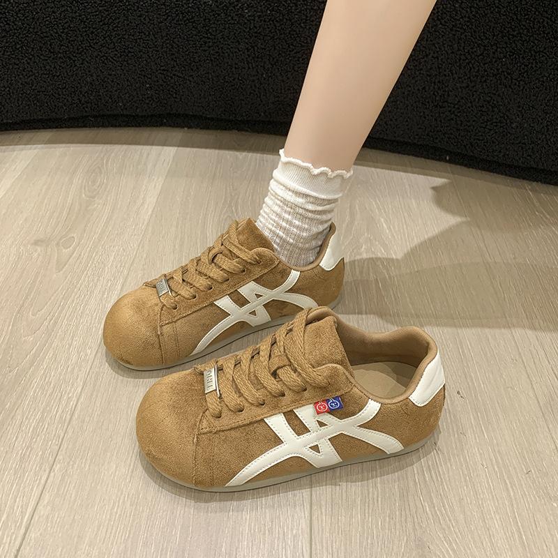 

Популярные красные немецкие тренировочные туфли женские 2025 осень анти-замшевая кожа внутренняя высота и маленькая стопа универсальный американский ретро Форрест Гамп 40 верблюд