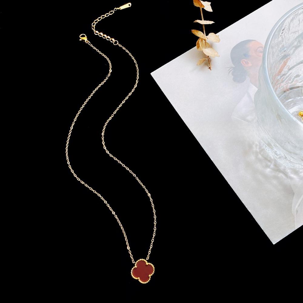 

Двустороннее ожерелье из титановой стали бордового цвета с четырьмя листами клевера, элегантный темперамент, модная универсальная высококлассная женская цепочка на ключицу бордовый