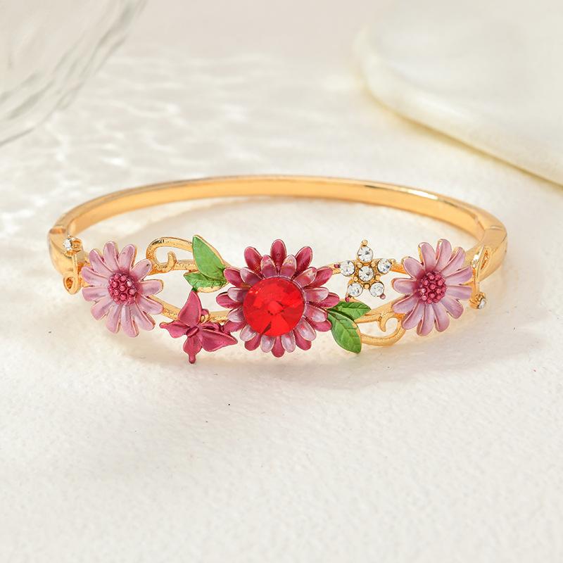 New Original Decorative Enamel Glaze High-quality Daisy Buds High-end Flowers Light Luxury Bracelet 17CM